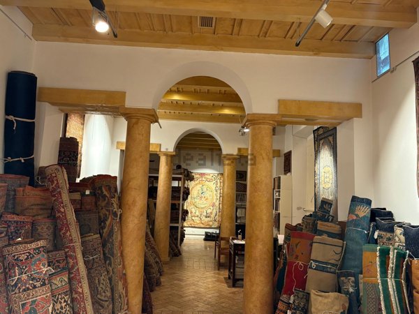 appartamento in vendita a Milano in zona XXII Marzo