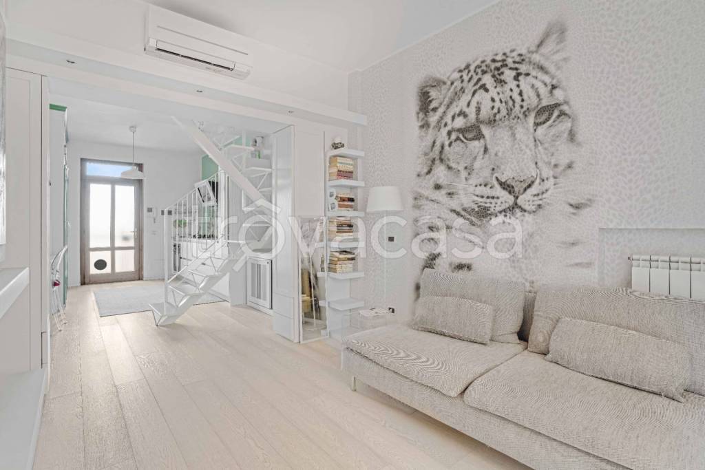 appartamento in vendita a Milano in zona Il Portello