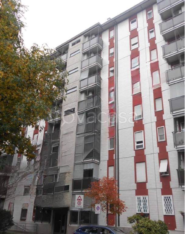 appartamento in vendita a Milano in zona Gallaratese