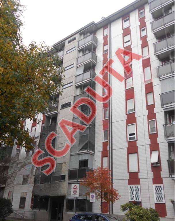 appartamento in vendita a Milano in zona Gallaratese