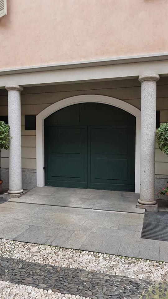 negozio in vendita a Milano in zona Guastalla