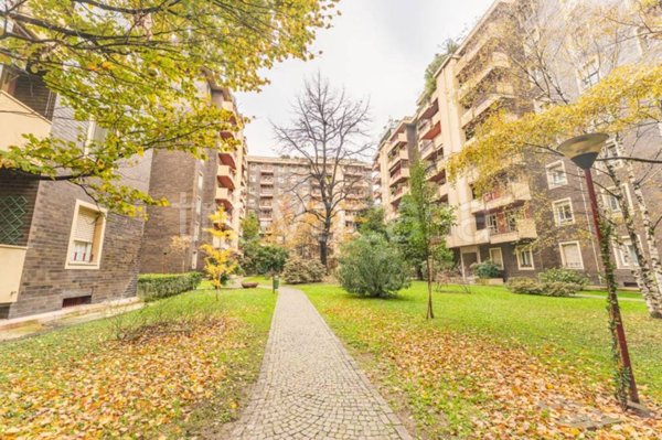 appartamento in vendita a Milano in zona Solari