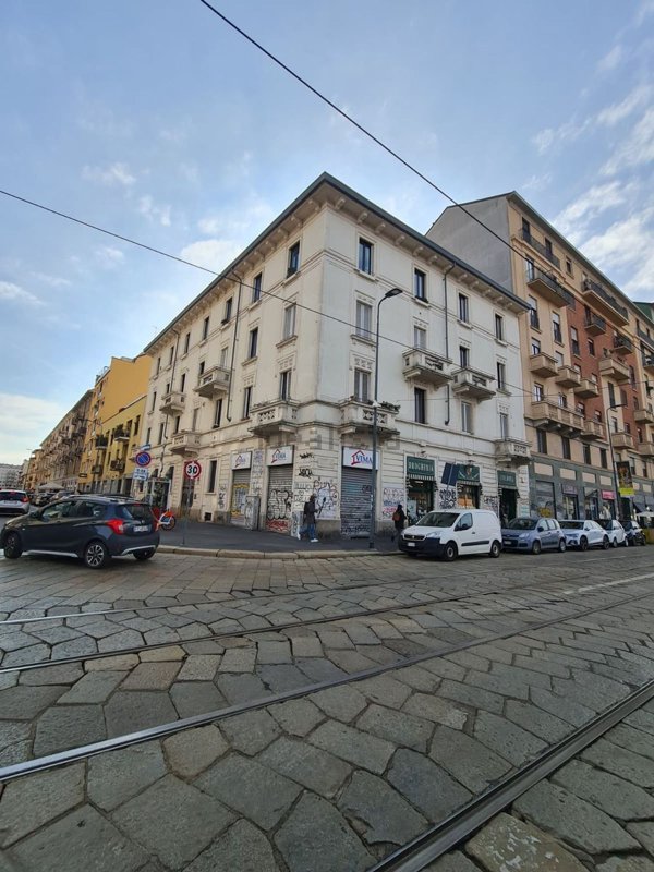 appartamento in vendita a Milano in zona Famagosta