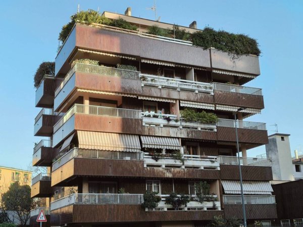 appartamento in vendita a Milano in zona Barona