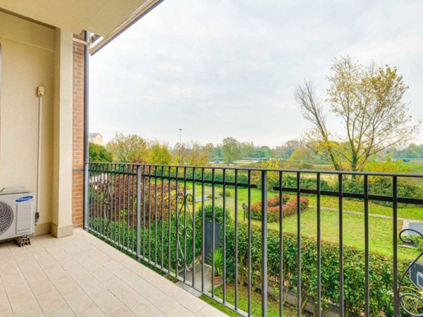 appartamento in vendita a Milano in zona Baggio