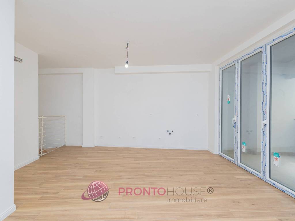 appartamento in vendita a Milano in zona Adriano