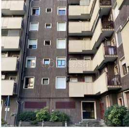 appartamento in vendita a Milano in zona Porta Venezia