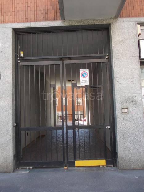 appartamento in vendita a Milano in zona Bocconi