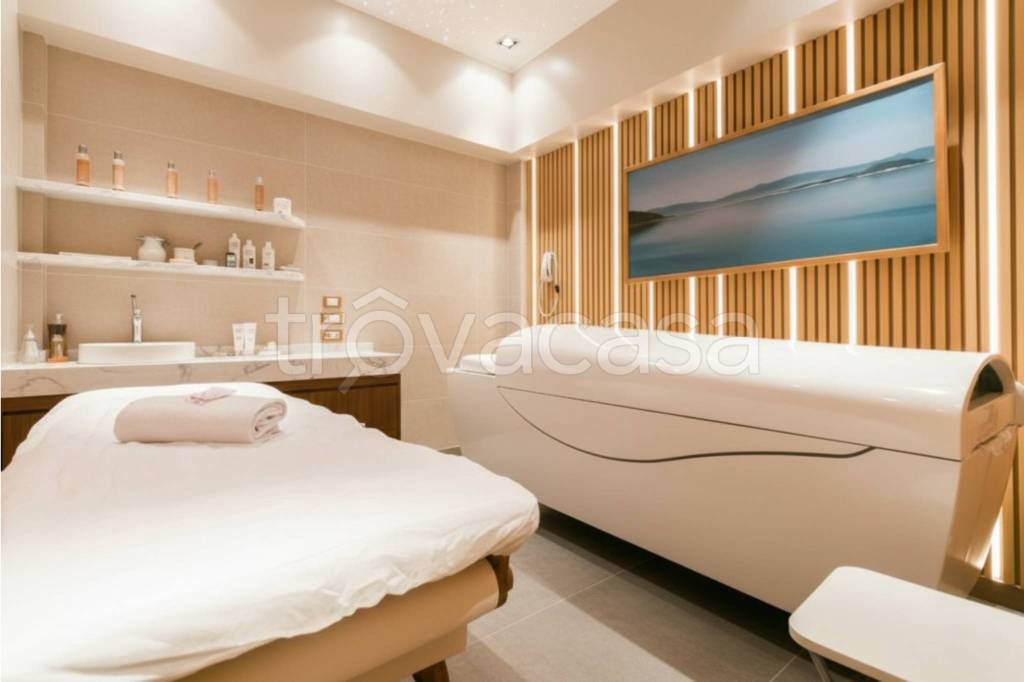 negozio in vendita a Milano in zona Crescenzago