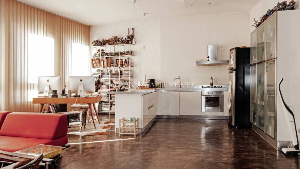 appartamento in vendita a Milano in zona Piazzale Lodi