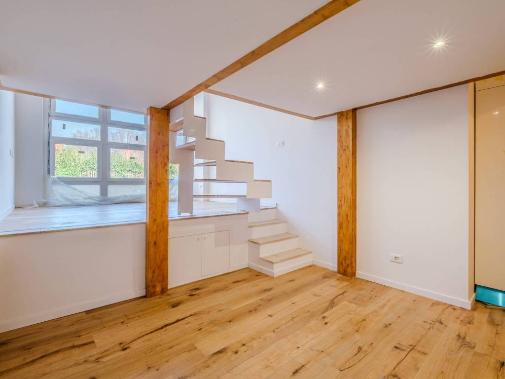 appartamento in vendita a Milano in zona Vigentino