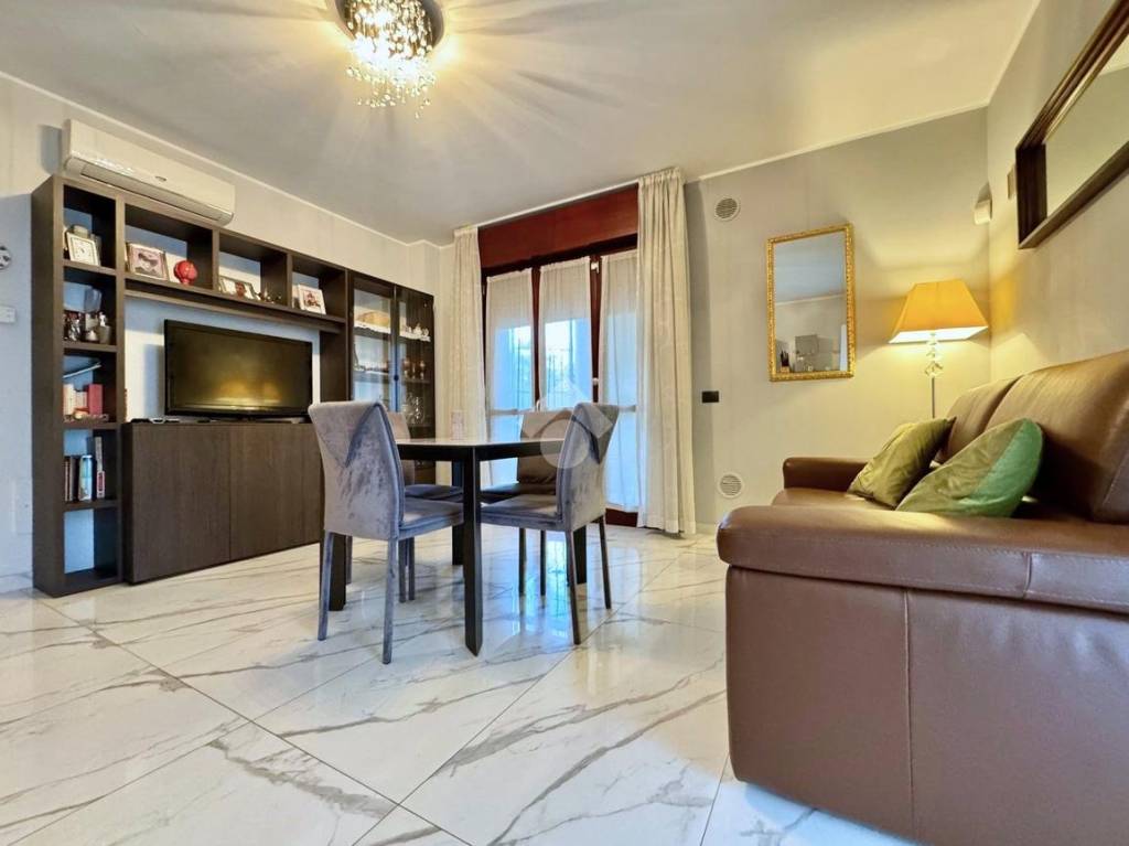 appartamento in vendita a Milano in zona Dergano