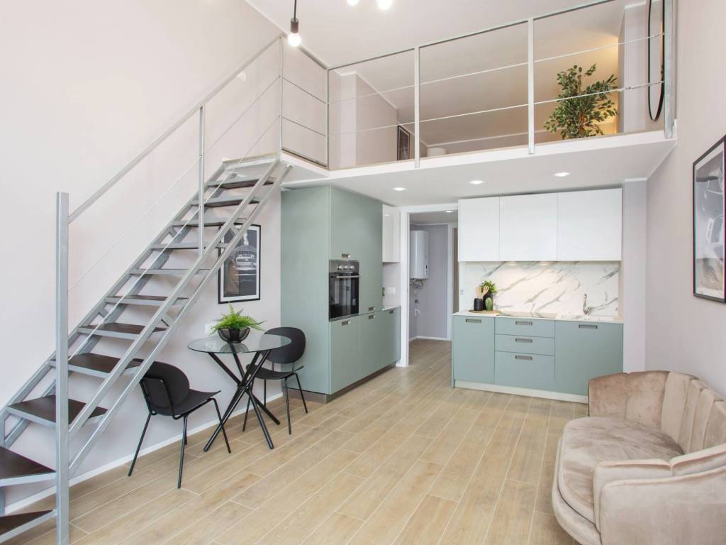 appartamento in vendita a Milano in zona Adriano