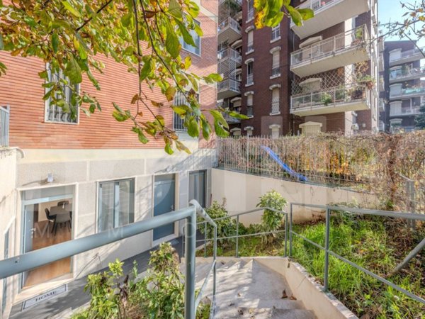 appartamento in vendita a Milano in zona Porta Genova