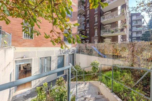 appartamento in vendita a Milano in zona Porta Genova
