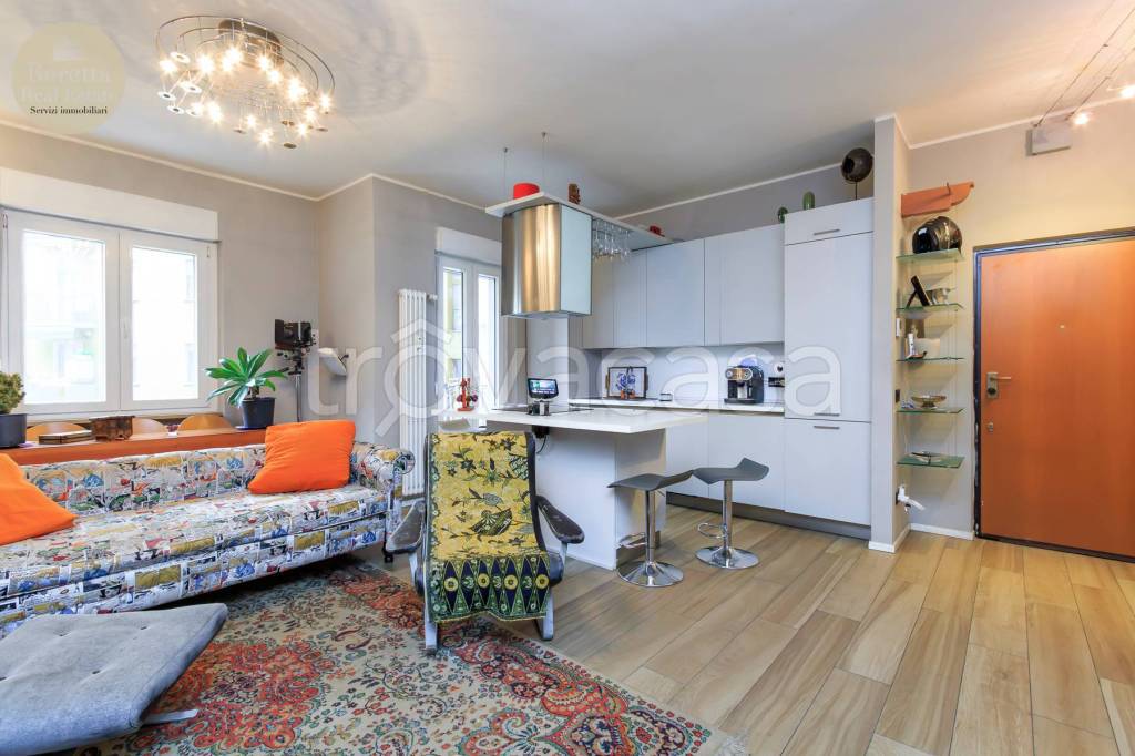 appartamento in vendita a Milano in zona Isola