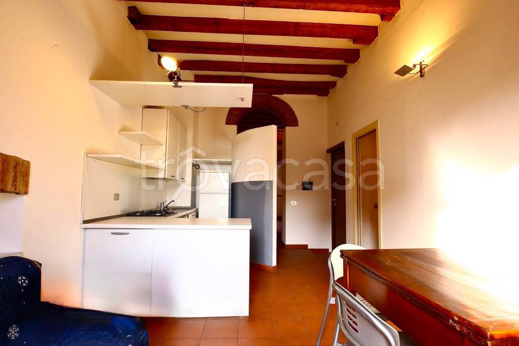 appartamento in vendita a Milano in zona Porta Genova