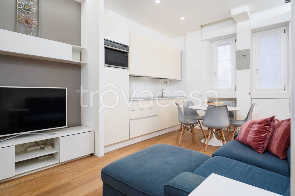 appartamento in vendita a Milano in zona Isola