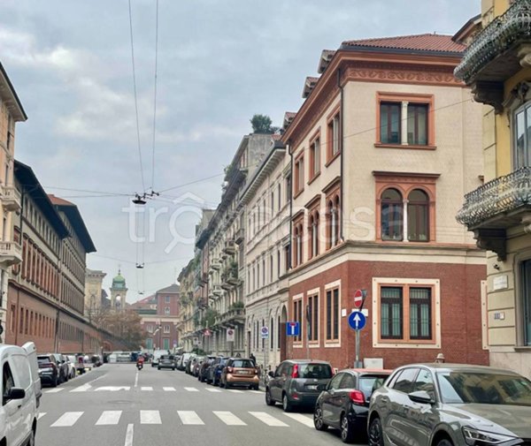 appartamento in vendita a Milano in zona Cadorna