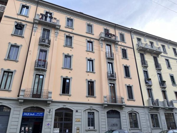 appartamento in vendita a Milano in zona Sempione