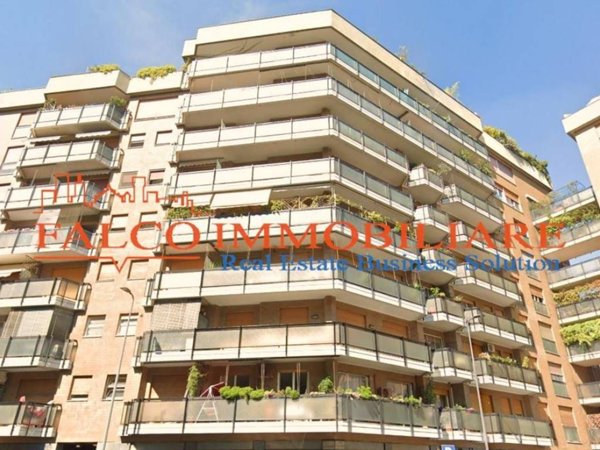 appartamento in vendita a Milano in zona Barona