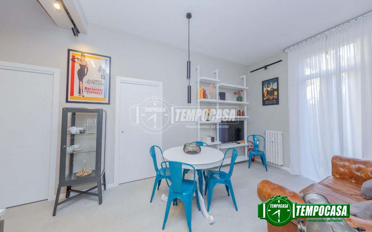 appartamento in vendita a Milano in zona Cagnola