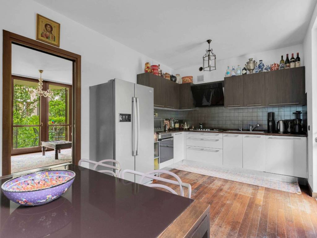 casa indipendente in vendita a Milano in zona Vigentino