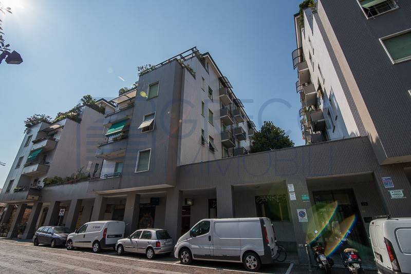 appartamento in vendita a Milano in zona Greco