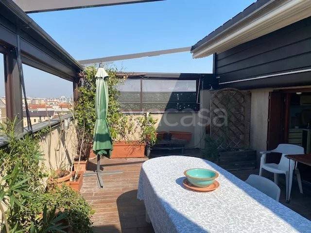 appartamento in vendita a Milano in zona Casoretto