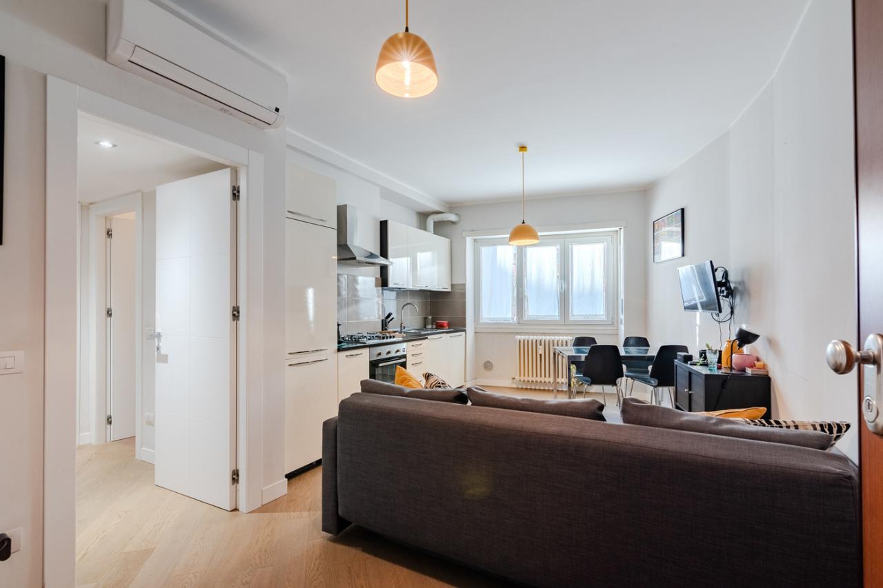 appartamento in vendita a Milano in zona Cadorna