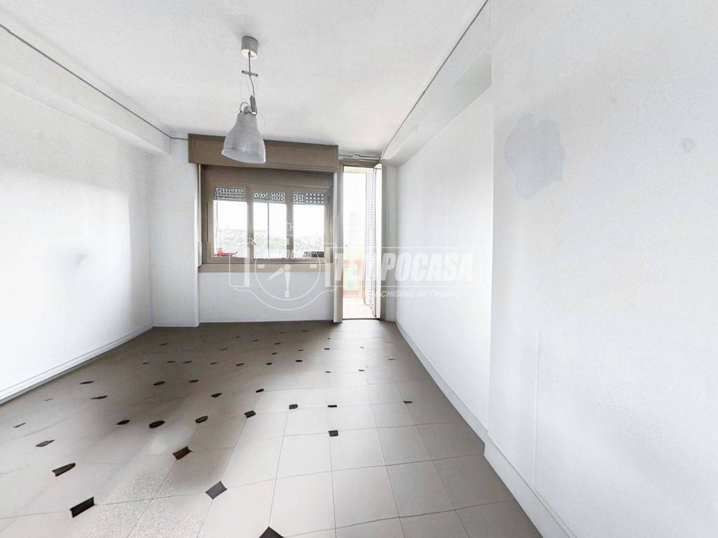 appartamento in vendita a Milano in zona QT8