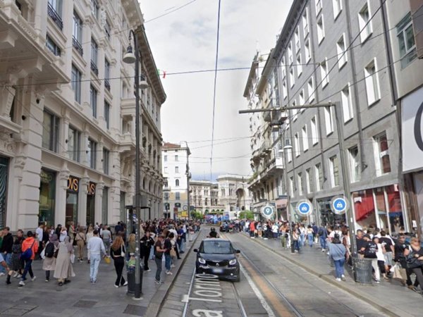 negozio in vendita a Milano in zona Centro Storico