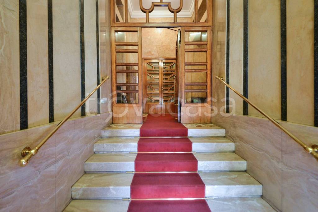 ufficio in vendita a Milano in zona Città Studi