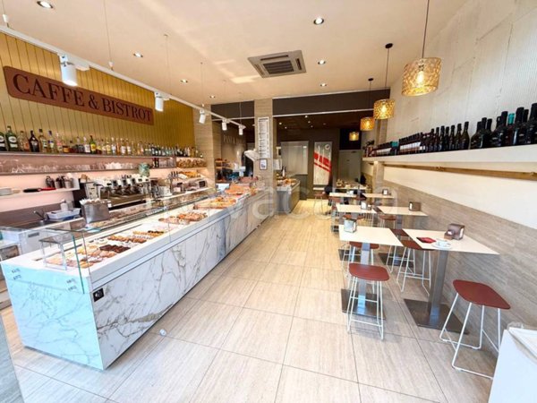 negozio in vendita a Milano in zona Forze Armate