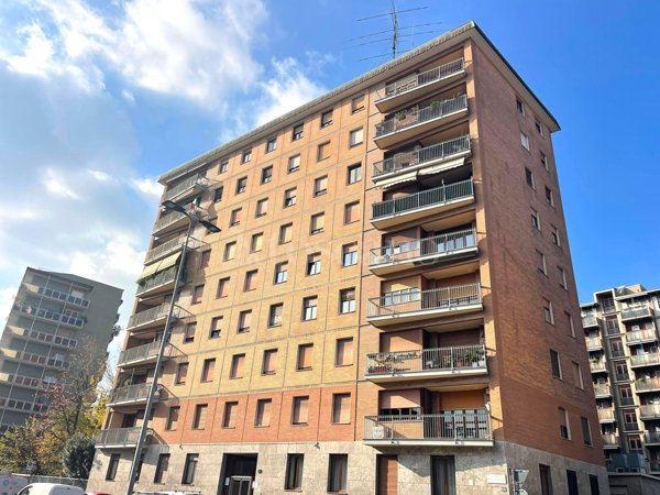 appartamento in vendita a Milano in zona Isola