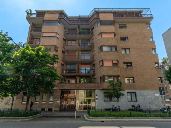 appartamento in vendita a Milano in zona Sempione