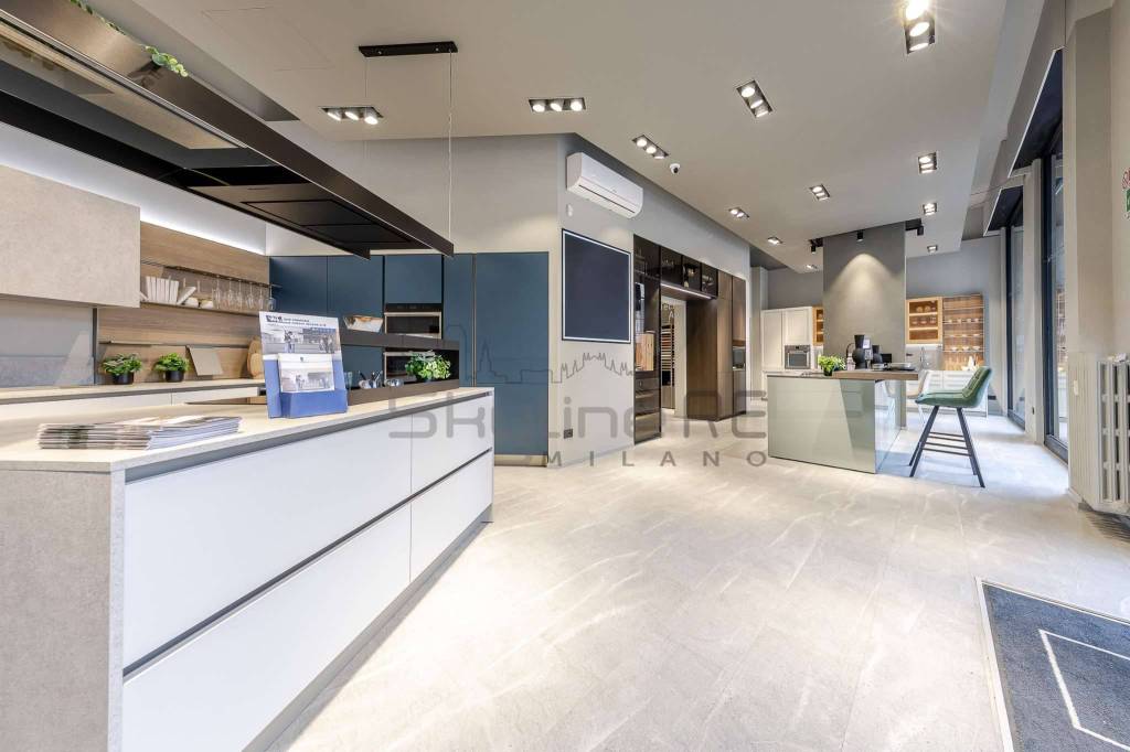 negozio in vendita a Milano in zona Stazione Centrale