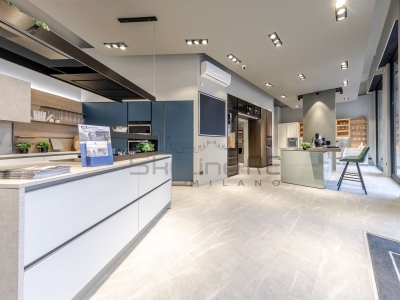 negozio in vendita a Milano in zona Stazione Centrale