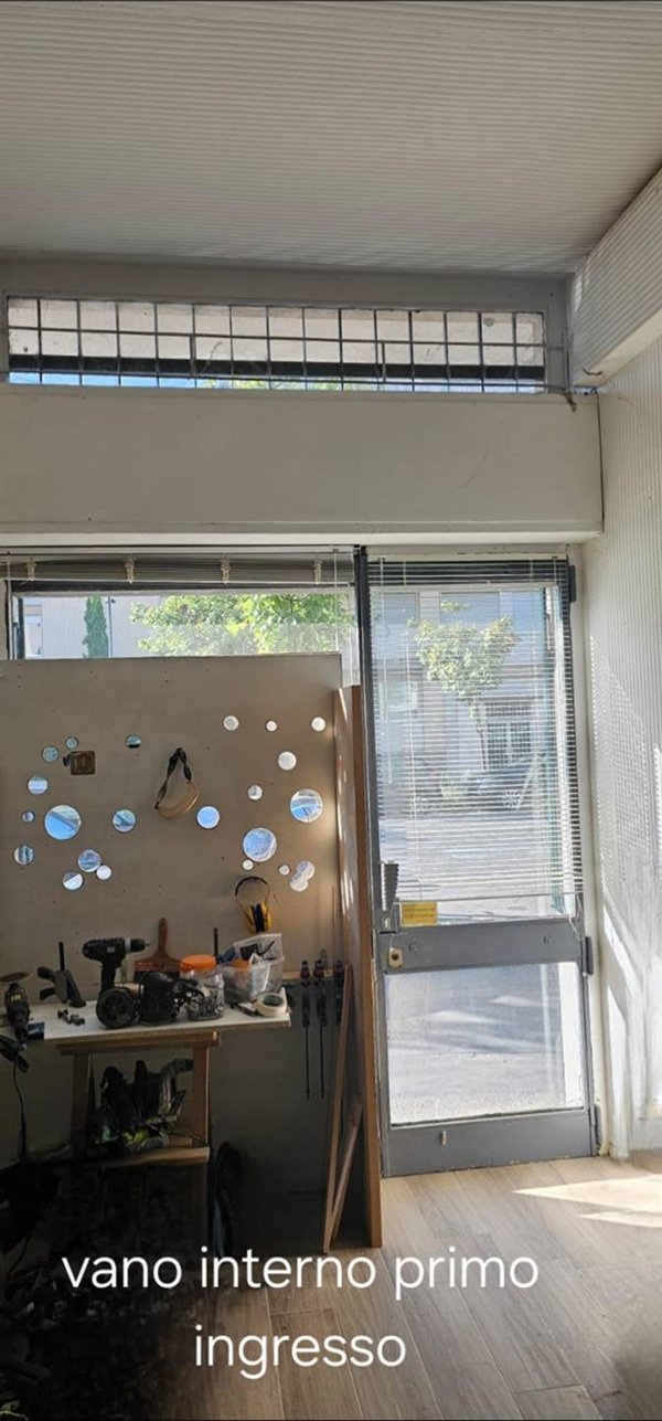 negozio in vendita a Milano in zona San Siro