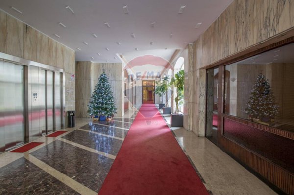 appartamento in vendita a Milano in zona Porta Nuova