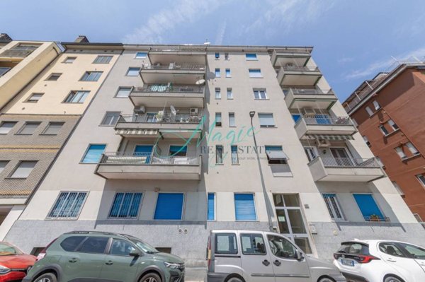 appartamento in vendita a Milano in zona Gorla