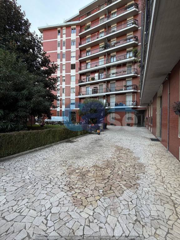 appartamento in vendita a Milano in zona Porta Genova