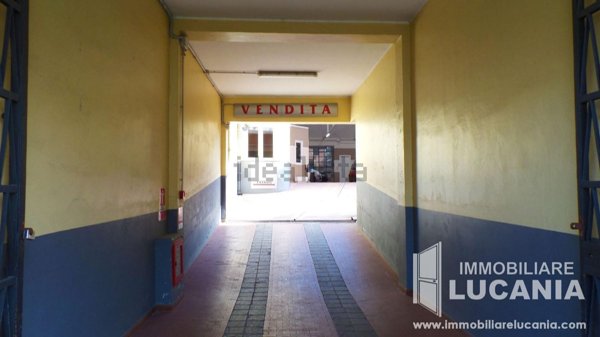 locale di sgombero in vendita a Milano in zona Corvetto
