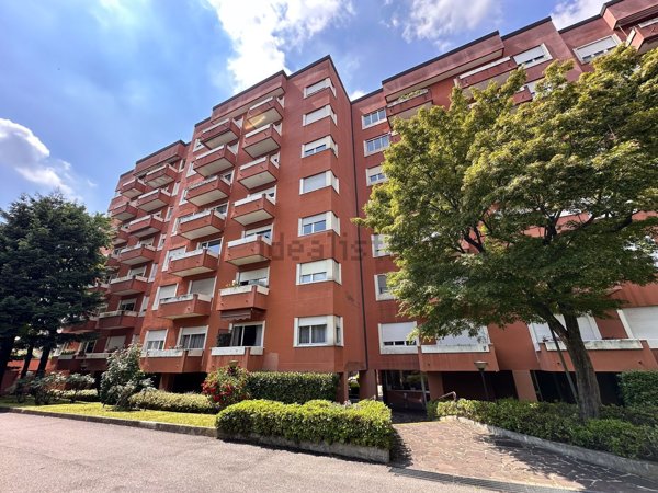 appartamento in vendita a Milano in zona Affori