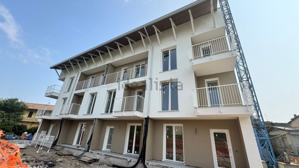 appartamento in vendita a Milano in zona Quinto Romano