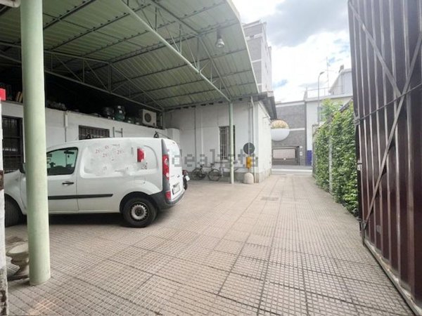 casa indipendente in vendita a Milano in zona Dergano