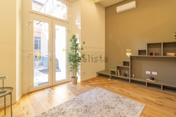 appartamento in vendita a Milano in zona Porta Ticinese