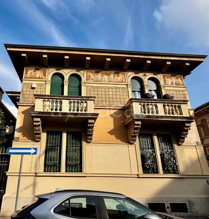 casa indipendente in vendita a Milano in zona Maggiolina