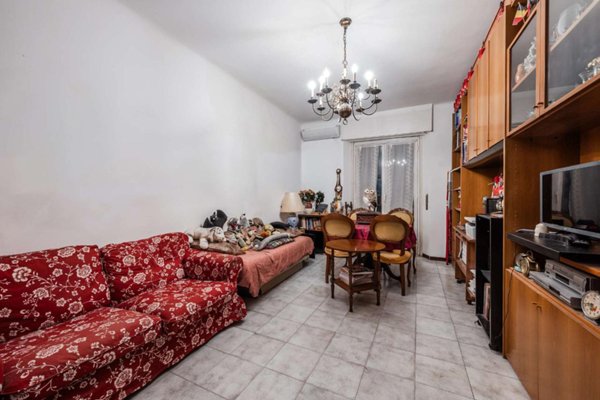 appartamento in vendita a Milano in zona Vigentino