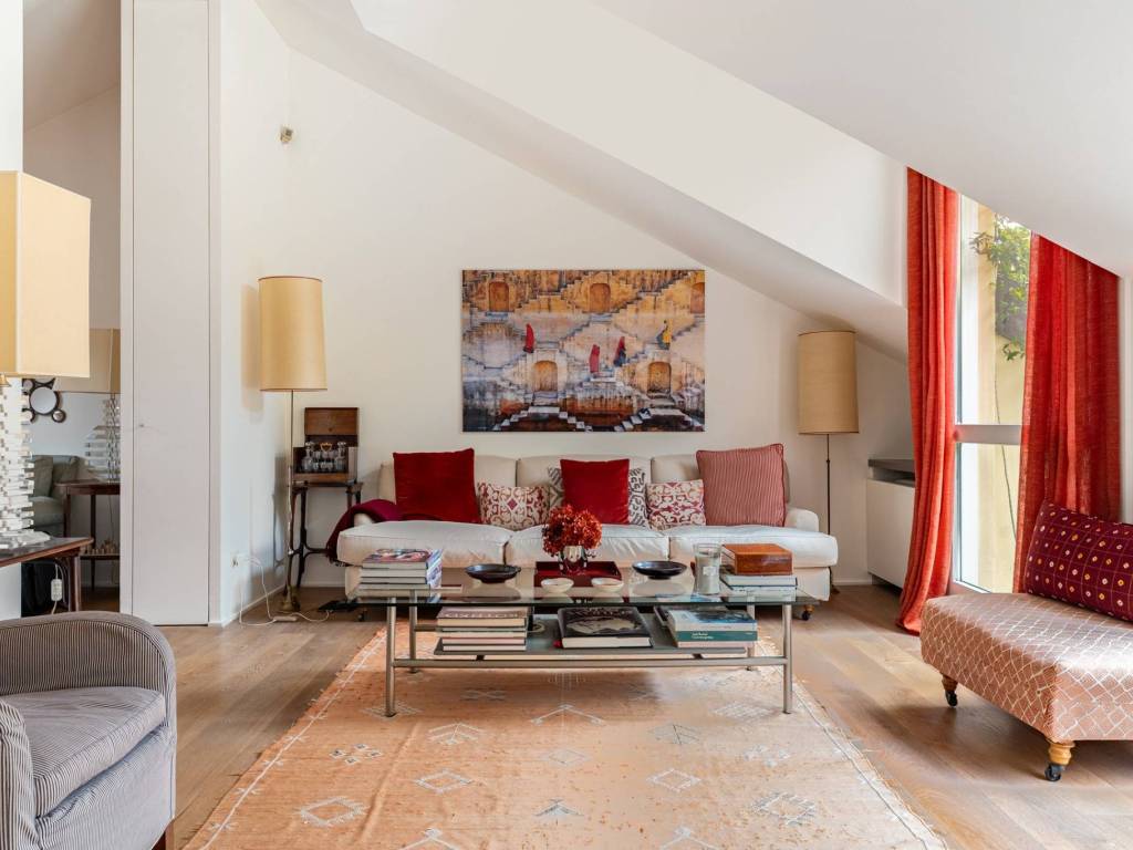 appartamento in vendita a Milano in zona Il Portello